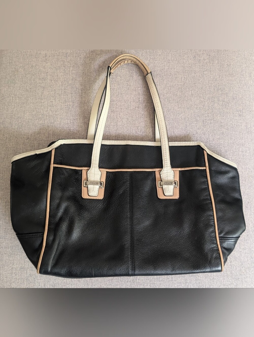 Authentic COACH Taylor Spectator Leather Carryall Tote F26132 Black/Ivory/Tan